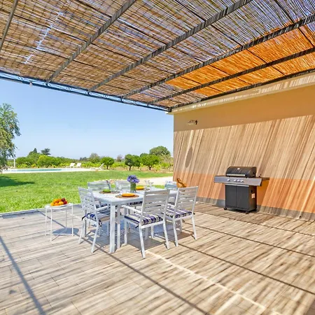 Villa La Rossi With Pool 4 *